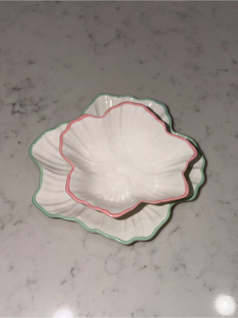 Lilly Pulitzer Shell Ceramic Bowl Trio in White with Pink & Mint Rims